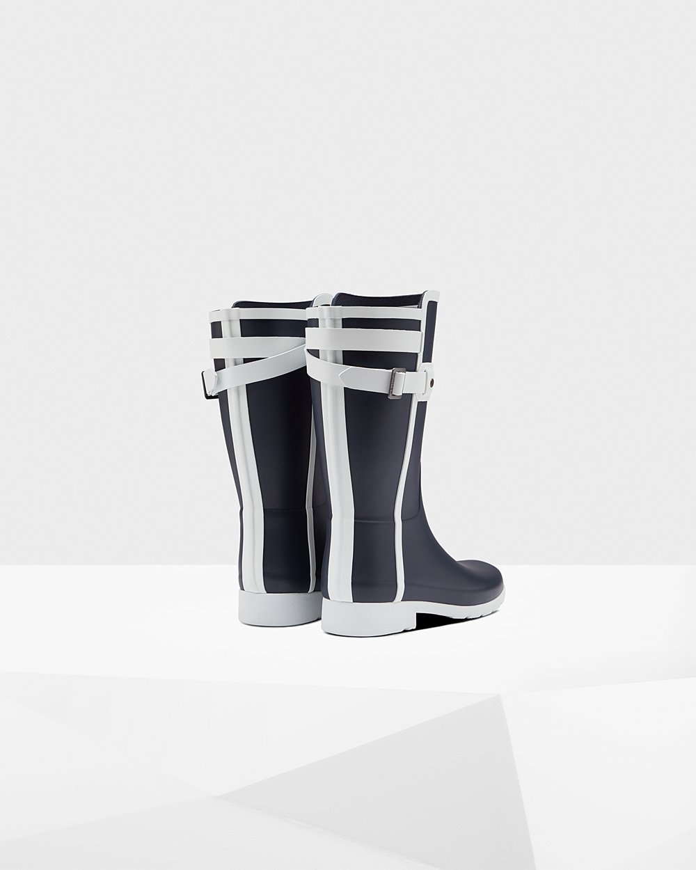 Hunter Refined Slim Fit Contrast Short Rain Boots - Sale Online Womens Navy/White - QISLFR706